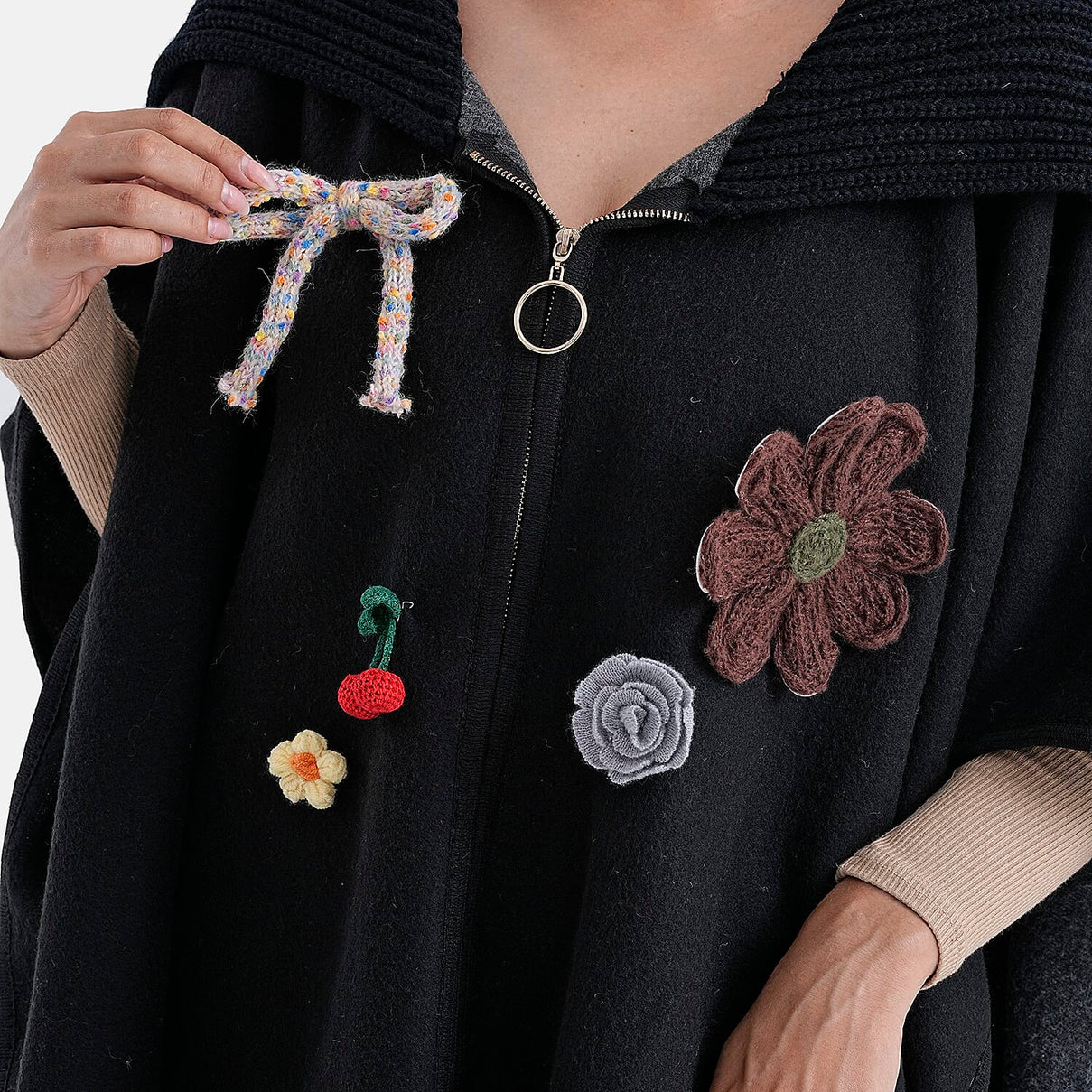 5-Piece Hand-Knitted Crochet Brooches (One Size) - Multicolour 8205117 1