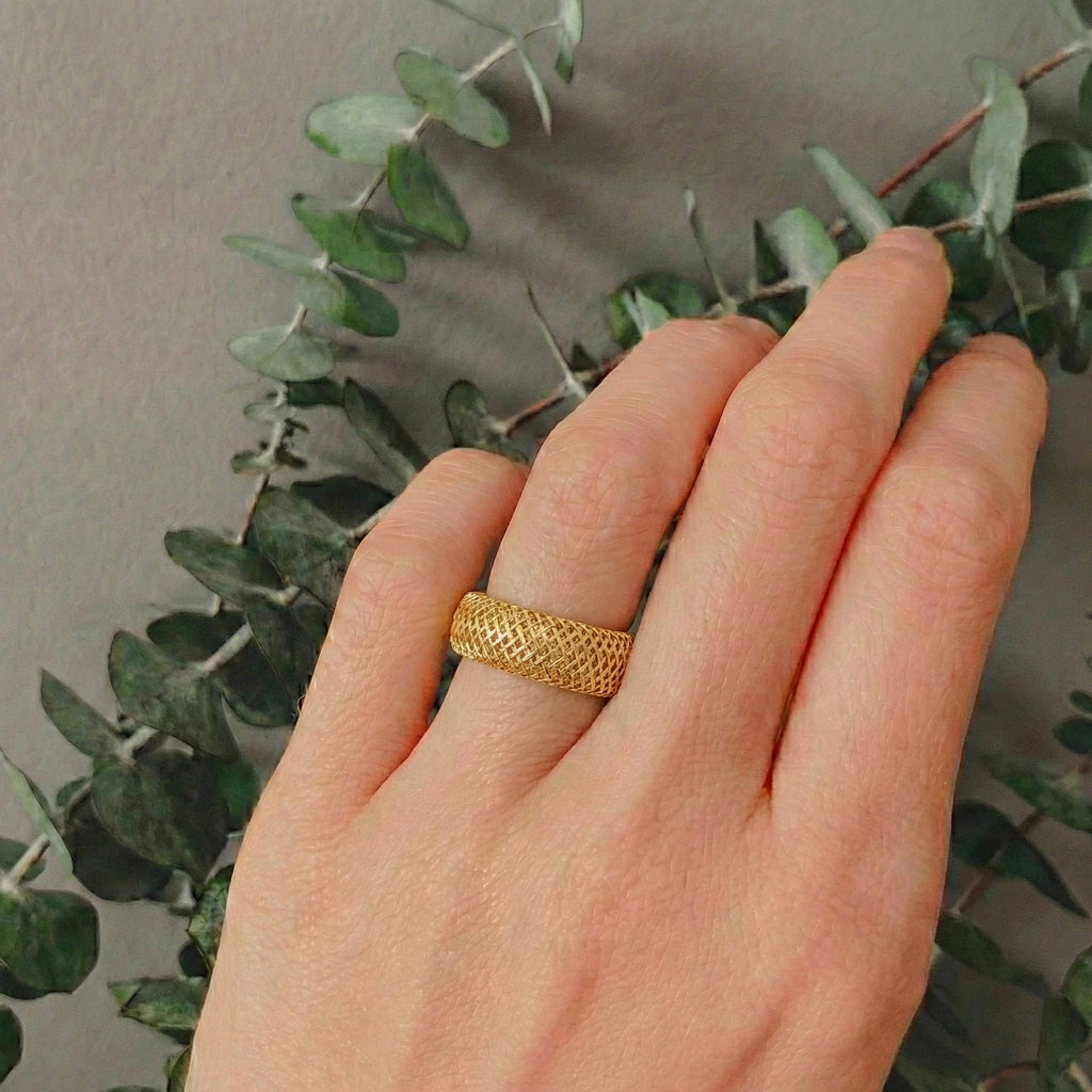 Italian Made - 9K Yellow Gold Stretchable Mesh Ring (Size Large)