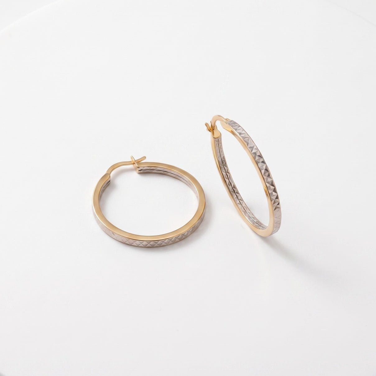 9K Two Colour Gold 28MM Diamond Cut Creole Big Hoop Earrings 1.9 grams 6092988 3