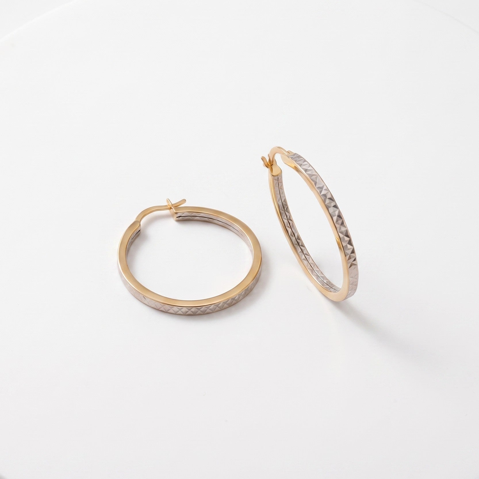 9K Two Colour Gold 28MM Diamond Cut Creole Big Hoop Earrings 1.9 grams 6092988 3