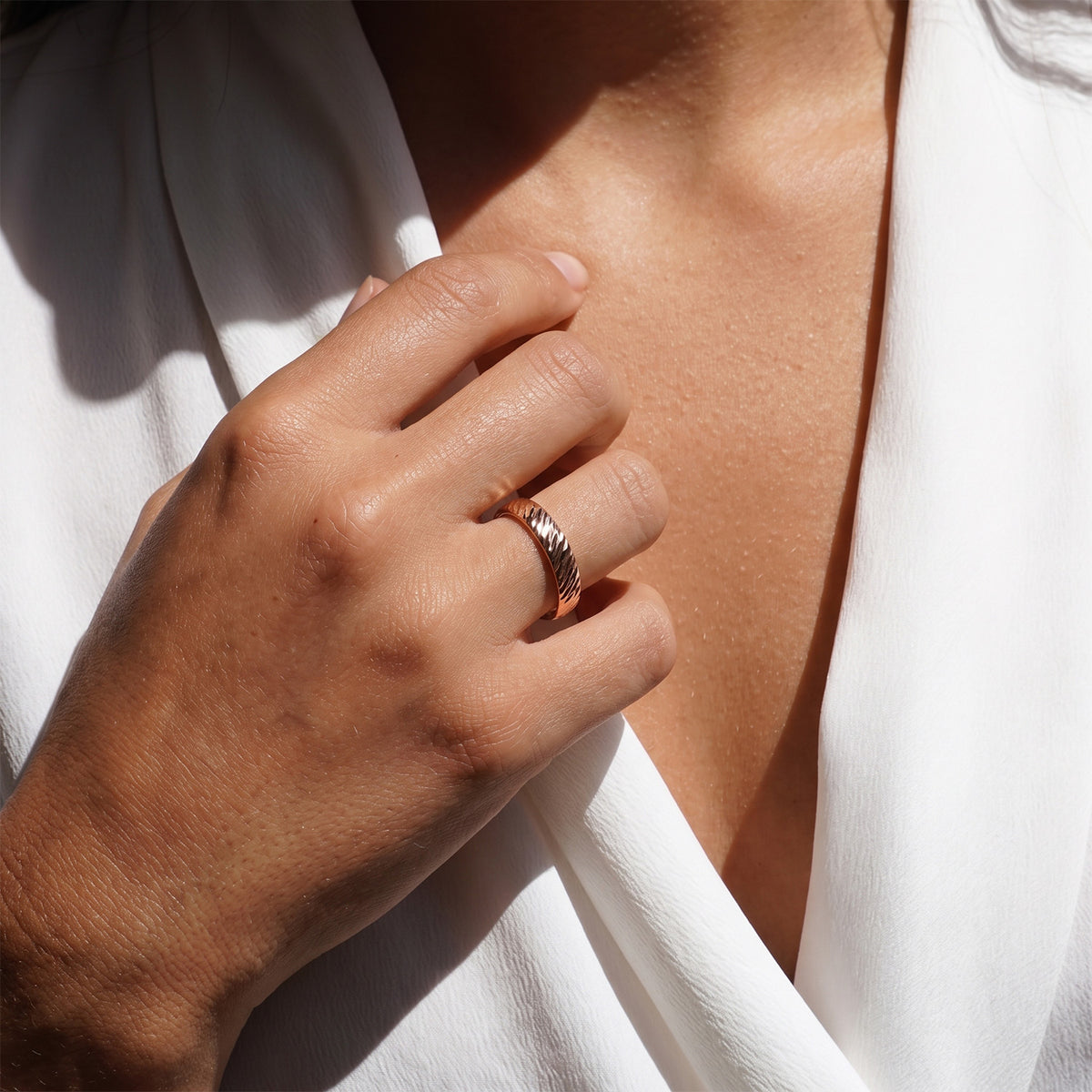 Royal Bali Textured Edge Shape Band Ring in 9K Rose Gold V32747750 2