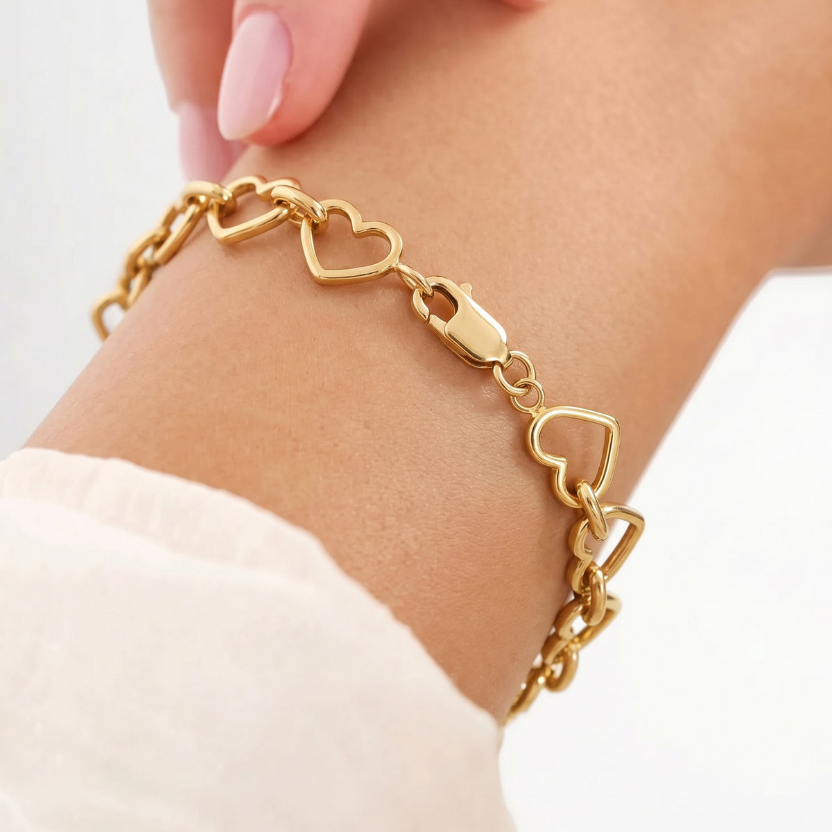 9K Yellow Gold Heart Link Belcher Bracelet 7.5 Inch 7488705 5