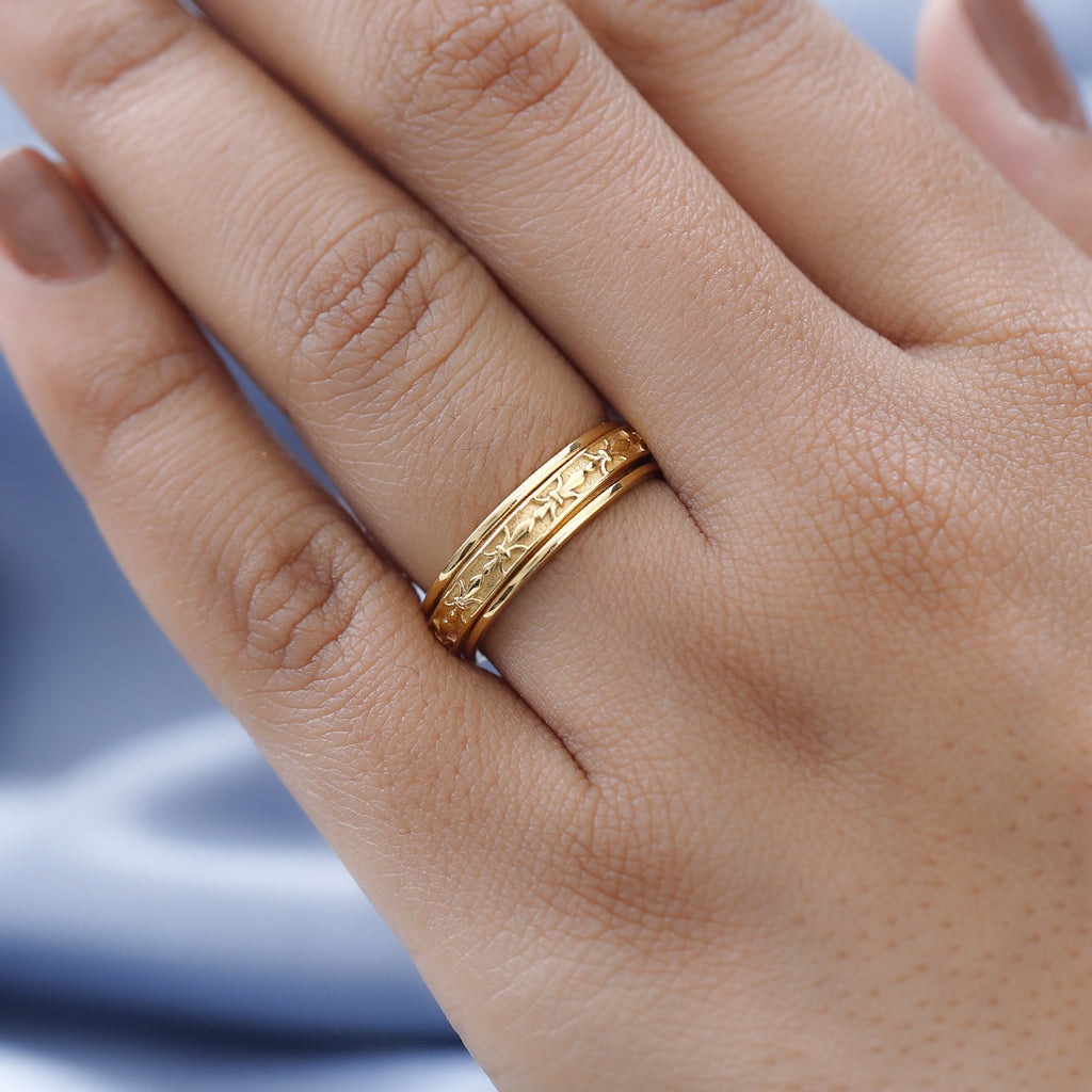 D'Joy - Artisan Crafted Fleur De Lis Spinner Band Ring in 18K Vermeil Yellow Gold Plated Sterling Silver_7507951_2