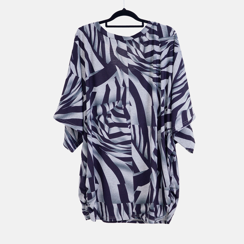 TAMSY Black Boat Neck Black & White Printed Knit Drape Top (One Size,8-22) - Black_7512868_6
