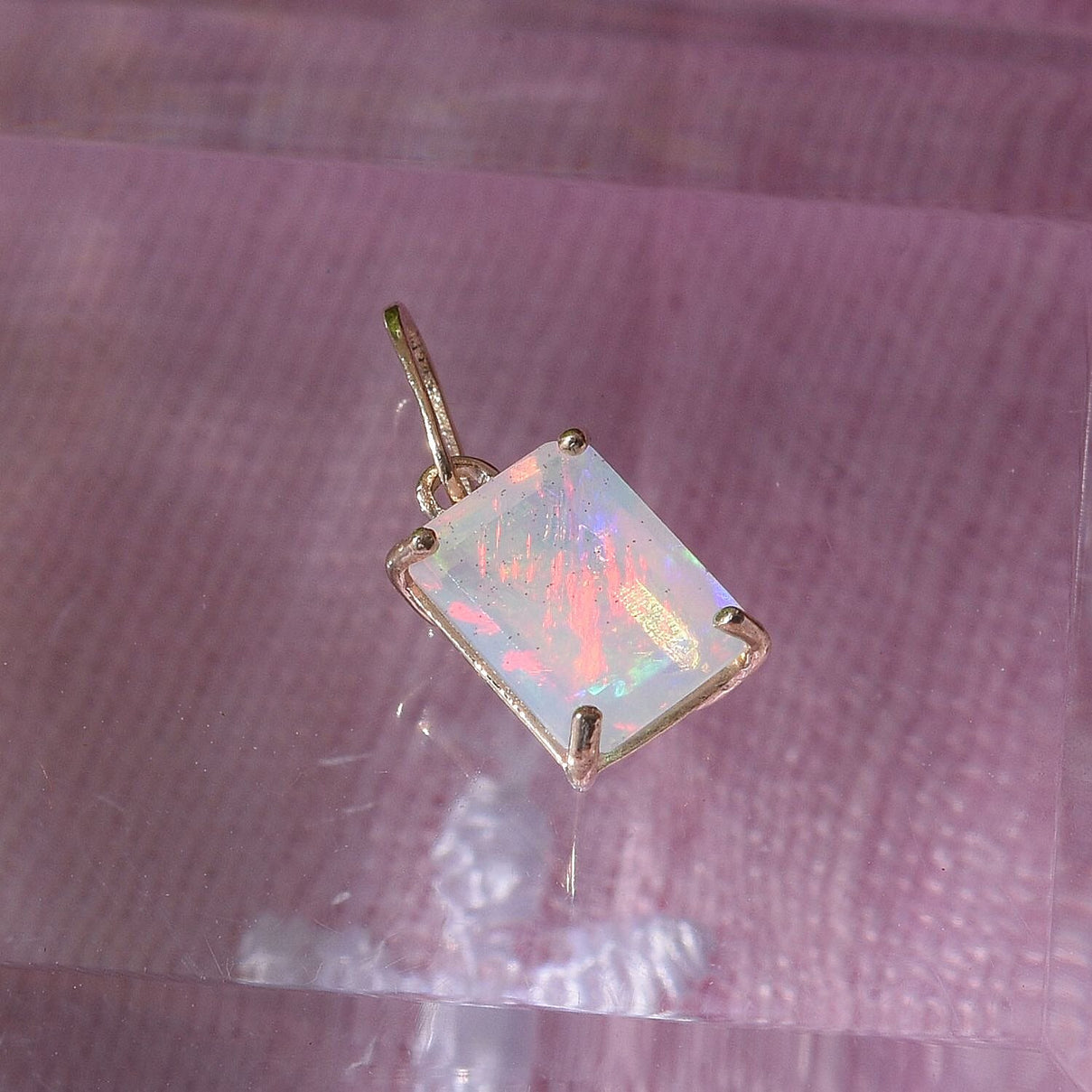 9K Yellow Gold Ethiopian Opal Pendant 2.50 Ct. 7543813 3