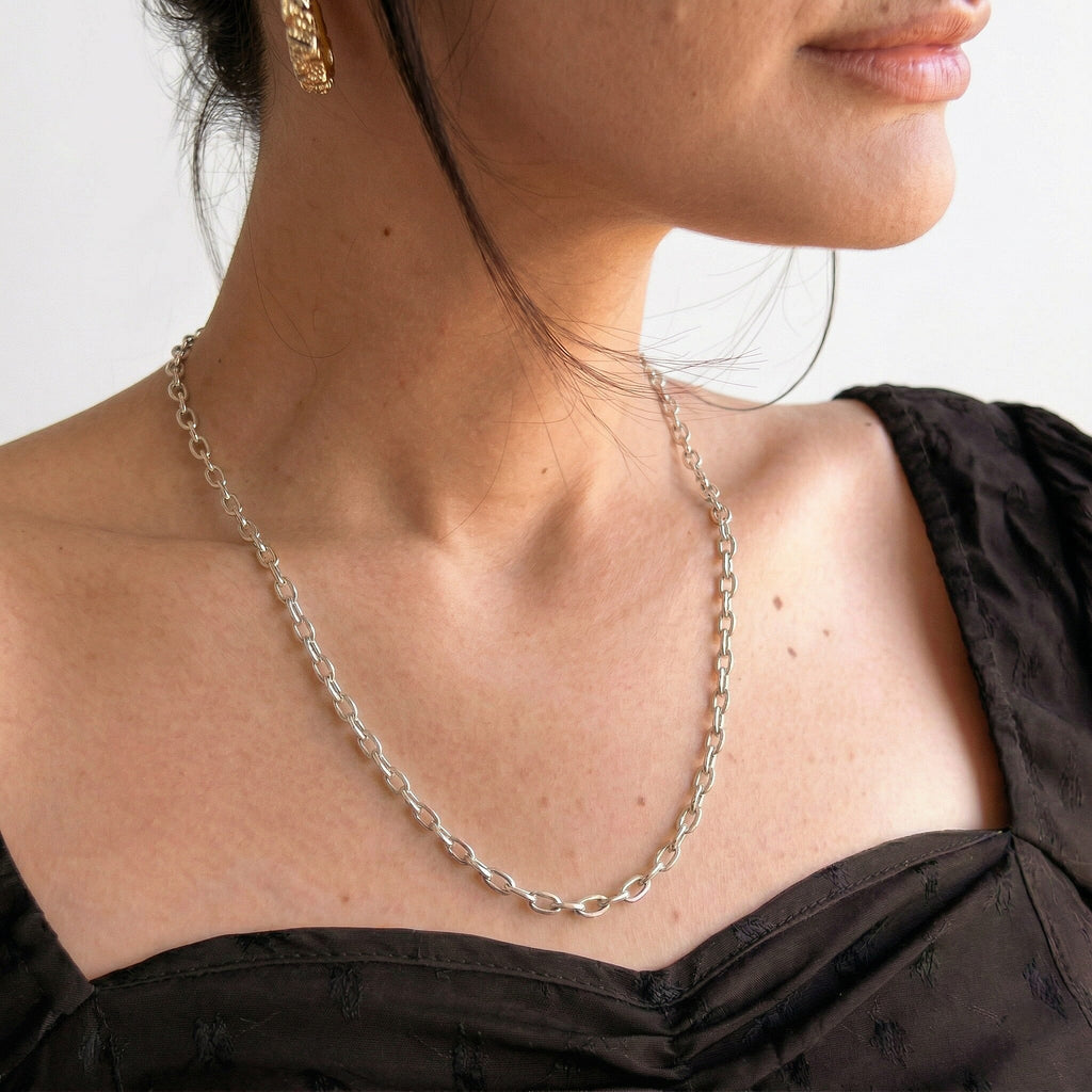 9K White Gold  Chain (Size - 22),  Gold Wt. 1.5 Gms