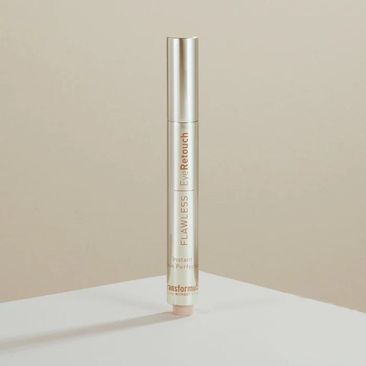 Transformulas FlawLess EyeRetouch Serum 2 IN 1 ANTI-AGEING SMART TONE SERUM CONCEALER 7626861 1