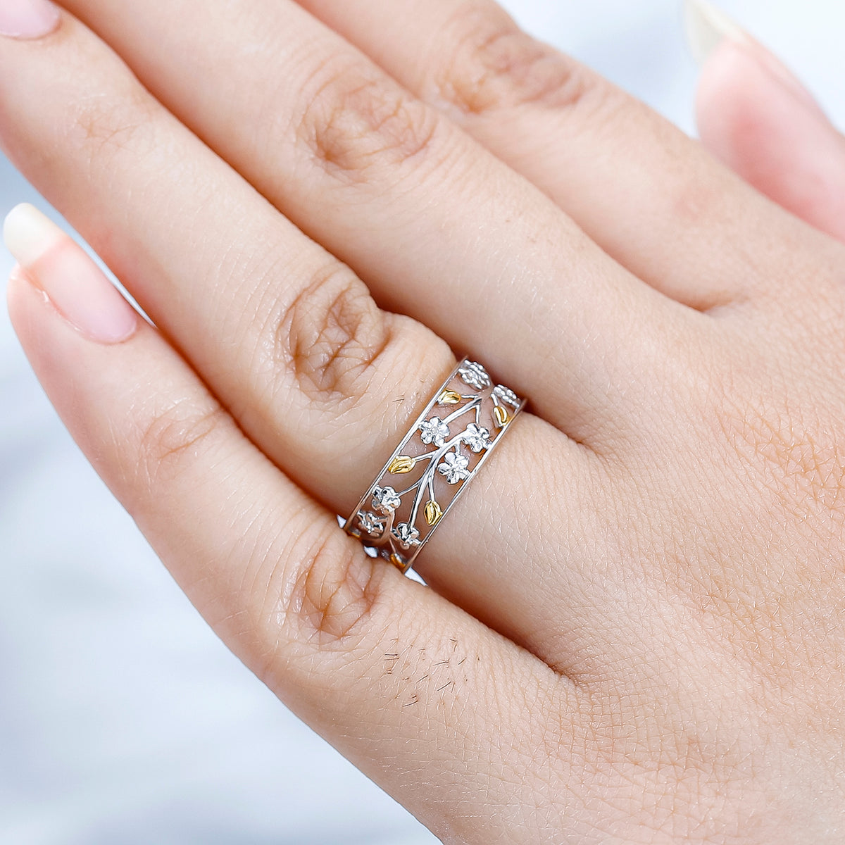 Diamond Floral and Leaf Wedding Band Ring in Dual Tone Plated Sterling Silver V32513168 2