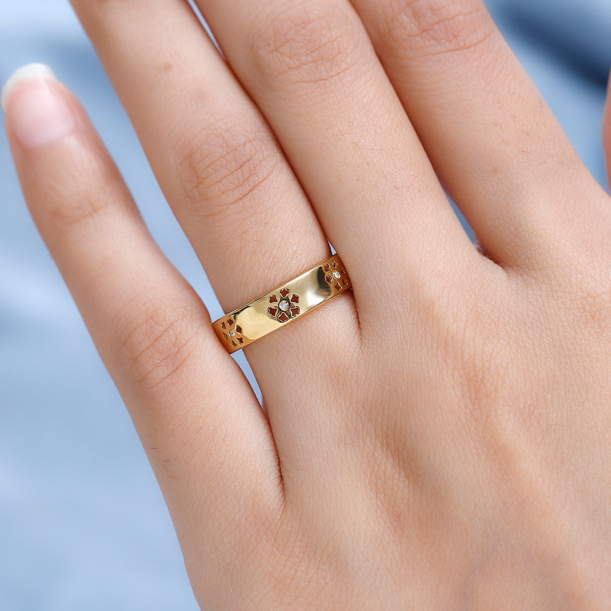 Diamond Floral Band Ring in 18K Vermeil Yellow Gold Plated Sterling Silver V32512936 3