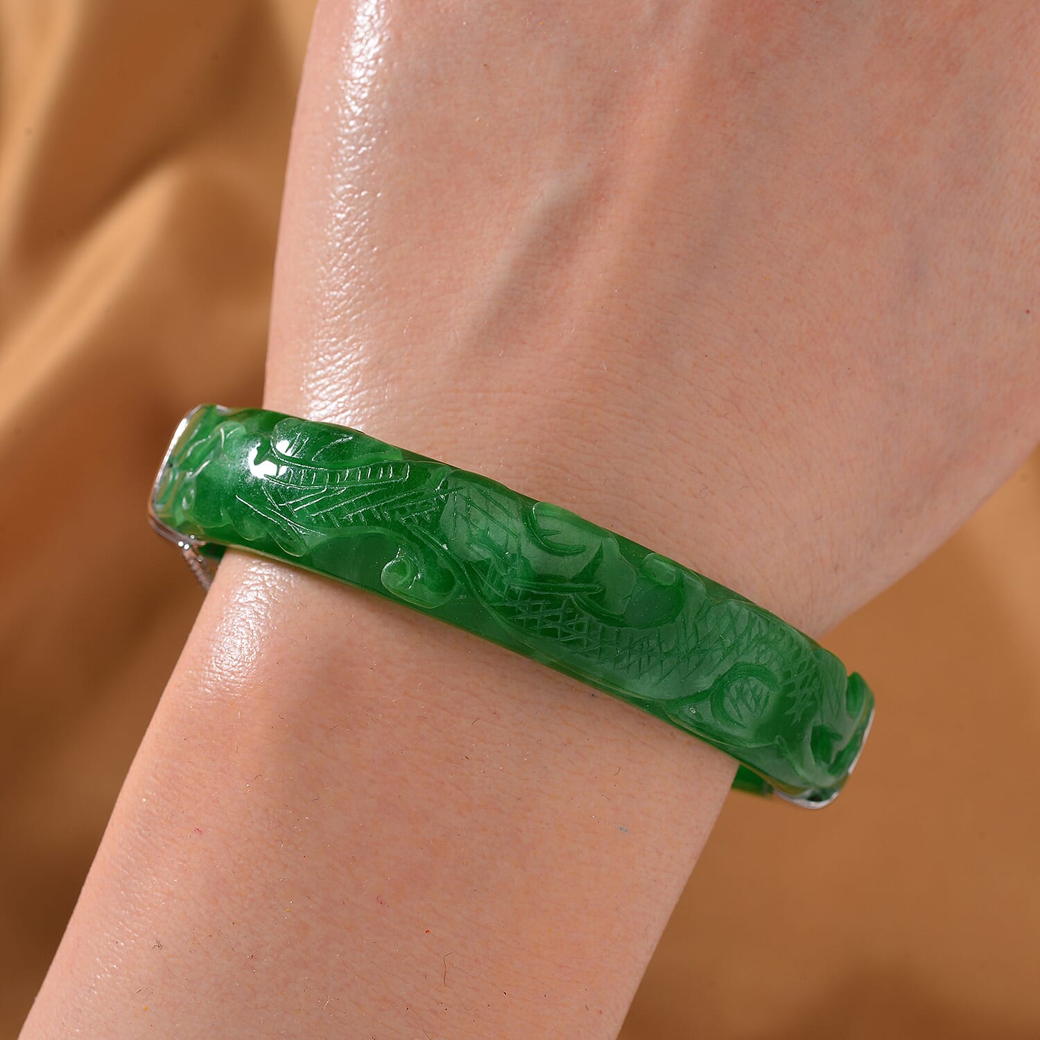Hand Carved Green Jade Dragon Bangle in Rhodium Overlay Sterling Silver 270 ct., 7.5 Inch 7708801 3