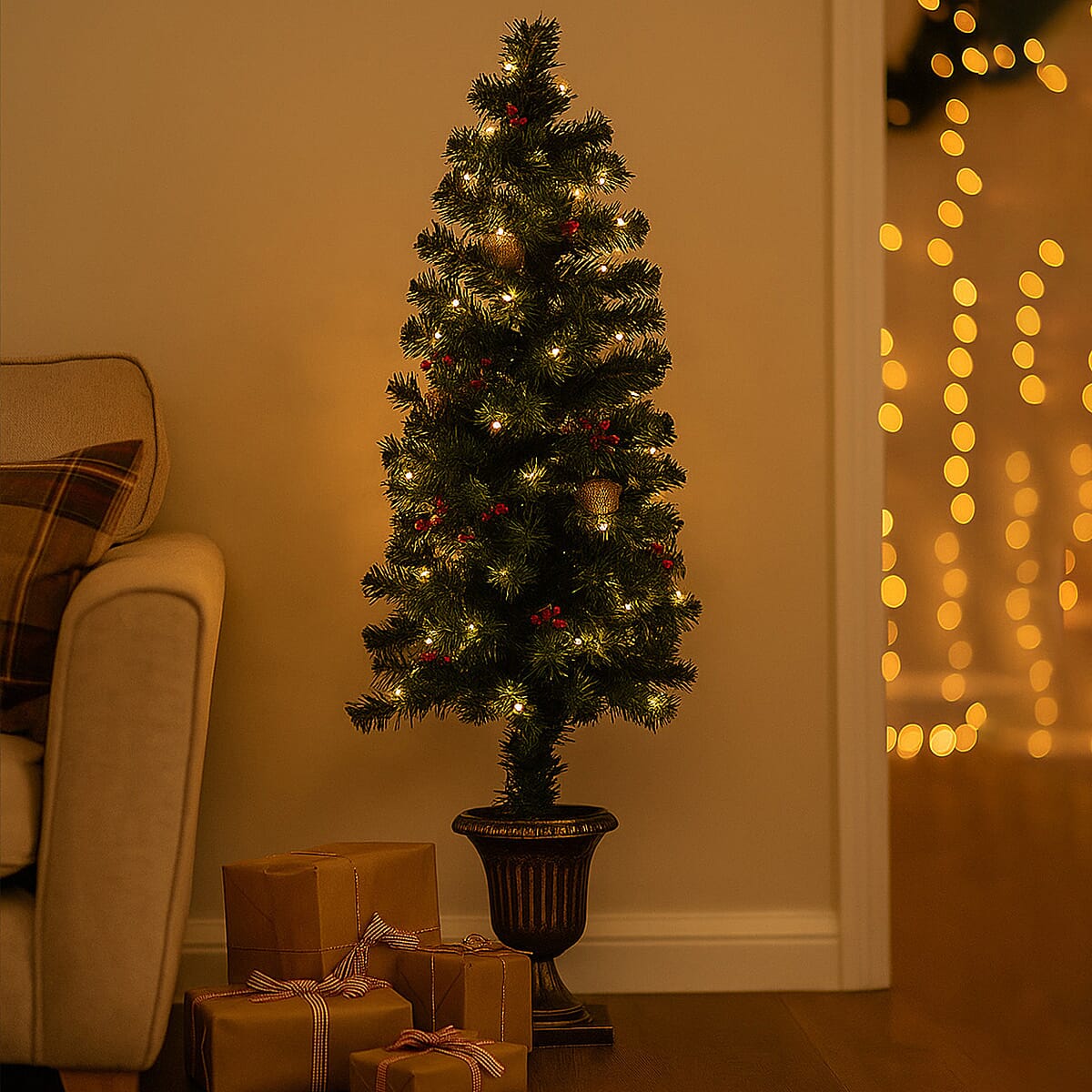 Lush Green Christmas Tree - 160 Tips 7718064 2