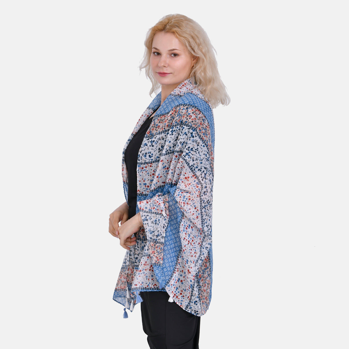 Closeout Deal New Arrival Printed Scarf with Tassels 7751701 1
