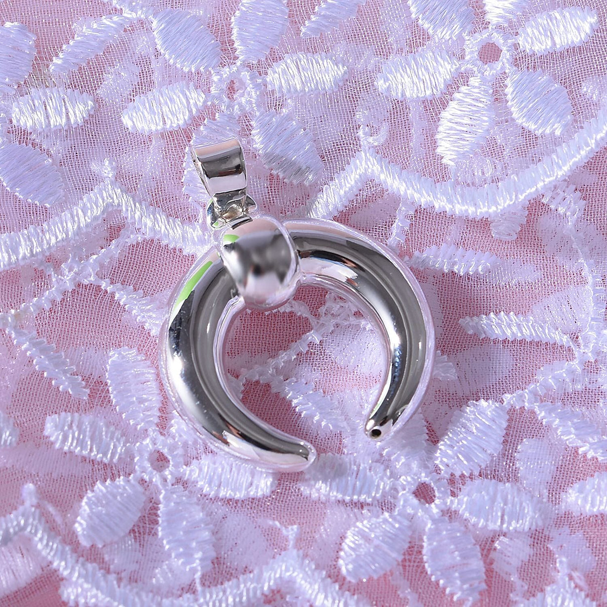 JCK Vegas Closeout - Sterling Silver Horseshoe Pendant 7801322 1