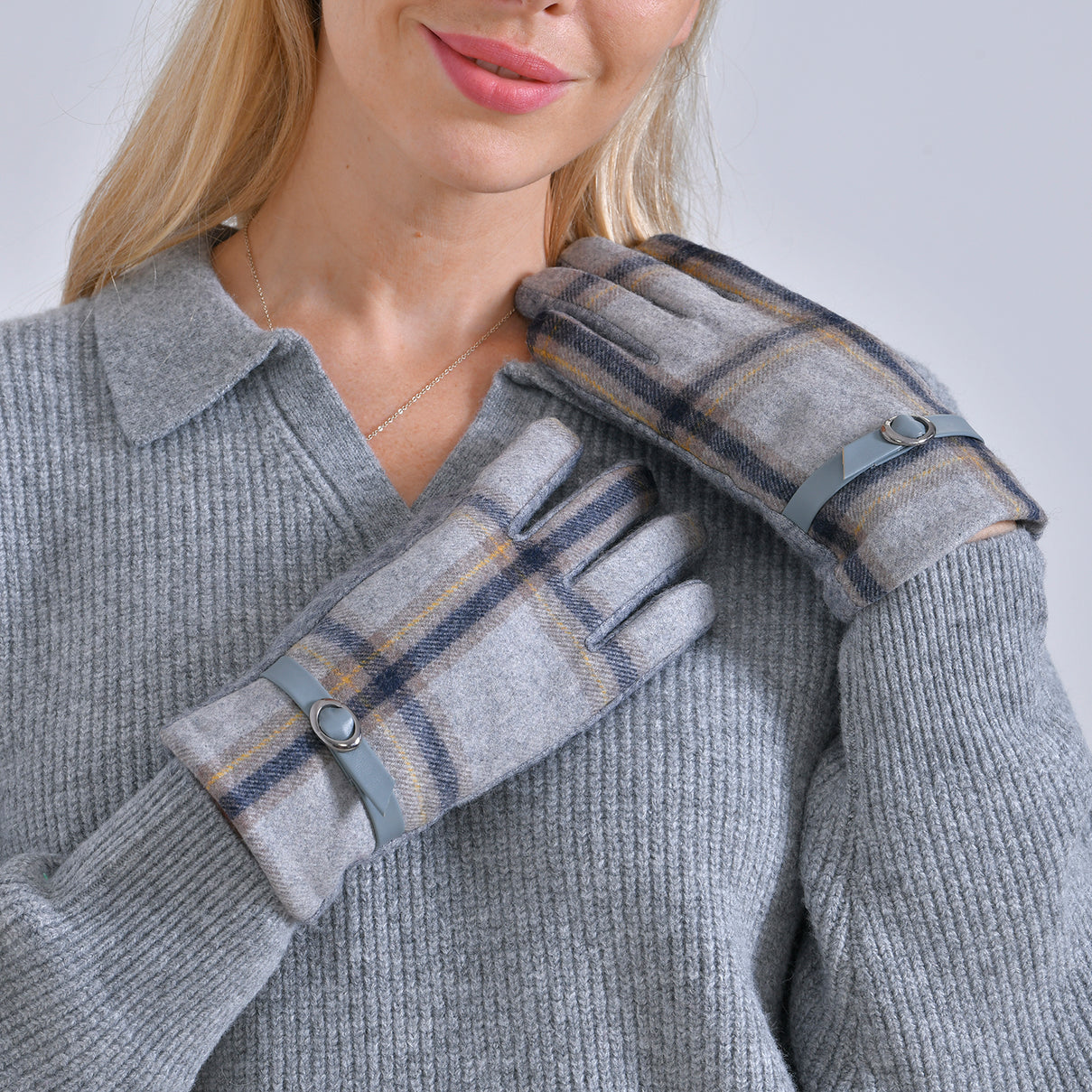 Cashmere Winter Plaid Gloves with Touch Screen Tips V32529329 2