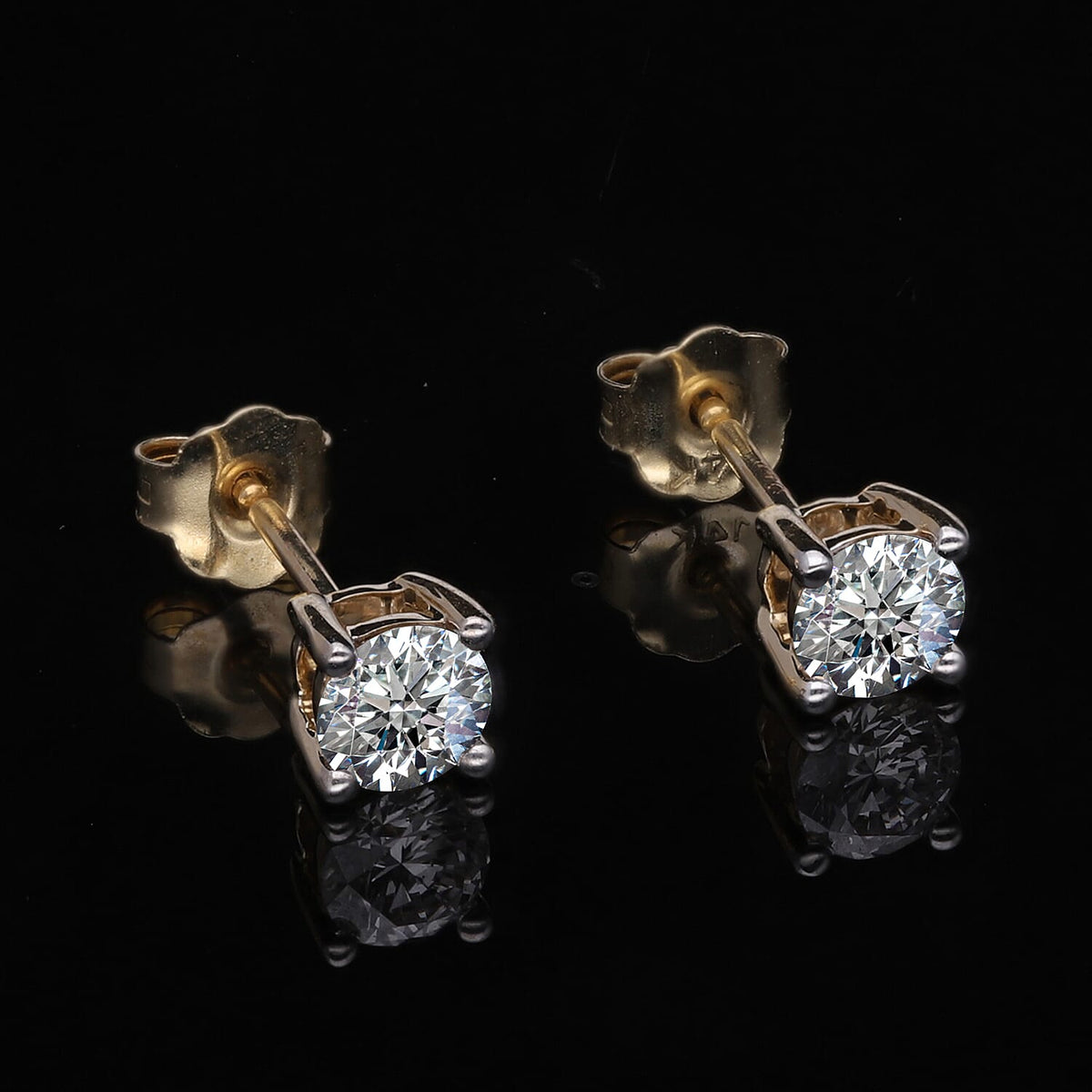 LUXURIANT 0.5 Ct. Lab Grown Diamond Solitaire Stud Earrings in 9K Gold, SGL Certified V32622979 2