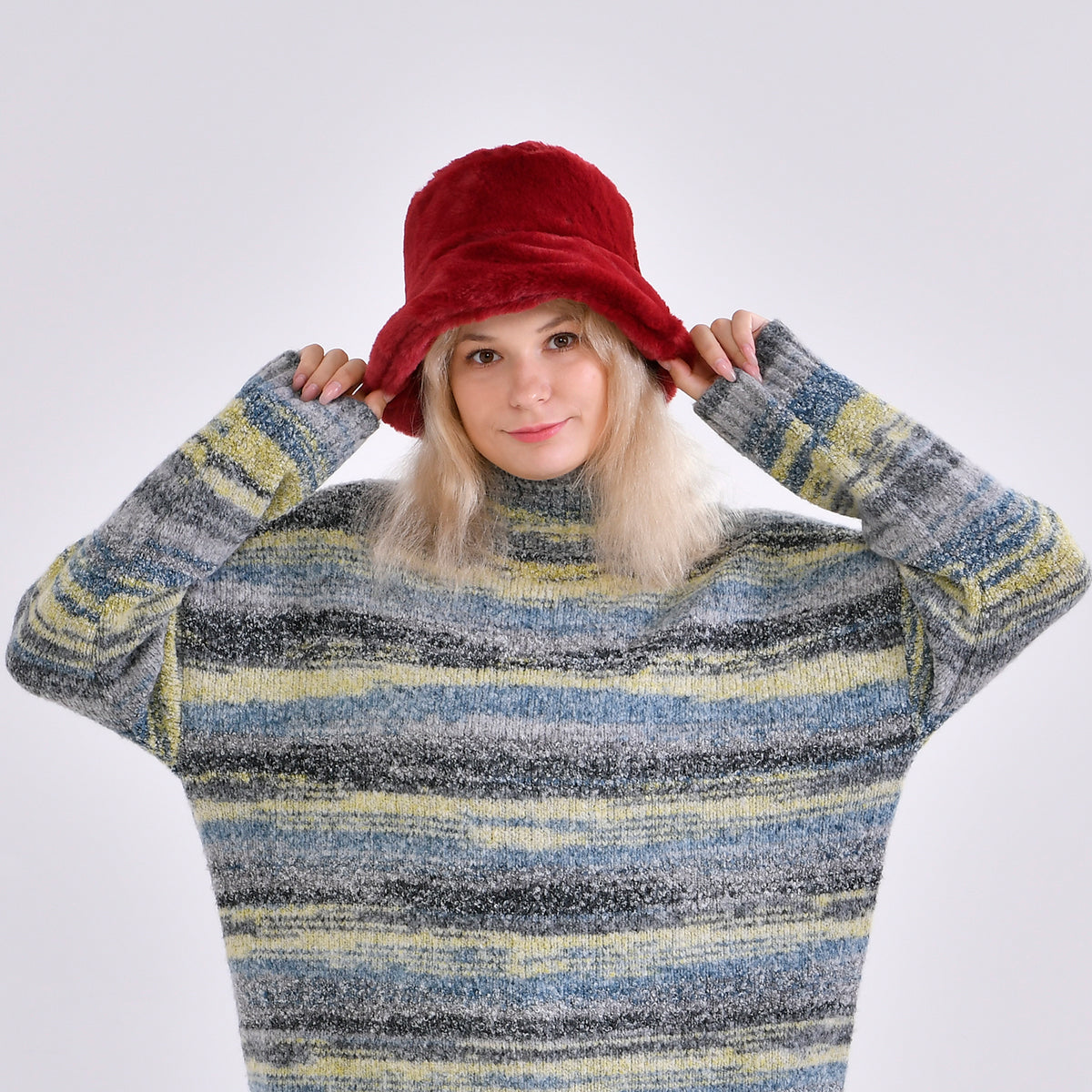 Lightweight and Cozy Faux Fur Bucket Hat (58cm) - Burgundy V32513342 2