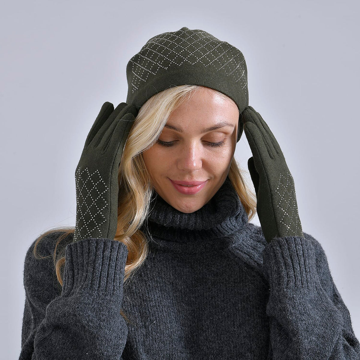 Closeout Deal - 2 Piece Set - Cashmere Diamond Pattern Hat and Gloves - Dark Green V32513823 3