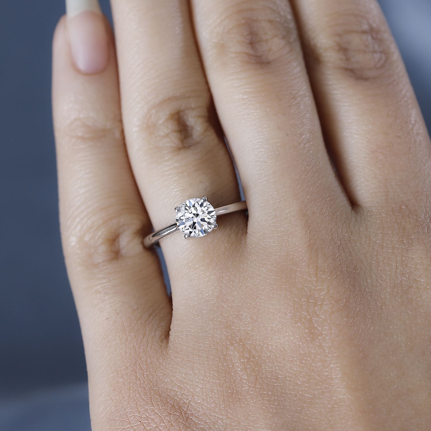 1.Ct Luxuriant - 18K White Gold SGL Certified (VS-E-F) Lab Grown Diamond Solitaire Ring 1.00 Ct. V32500872 3