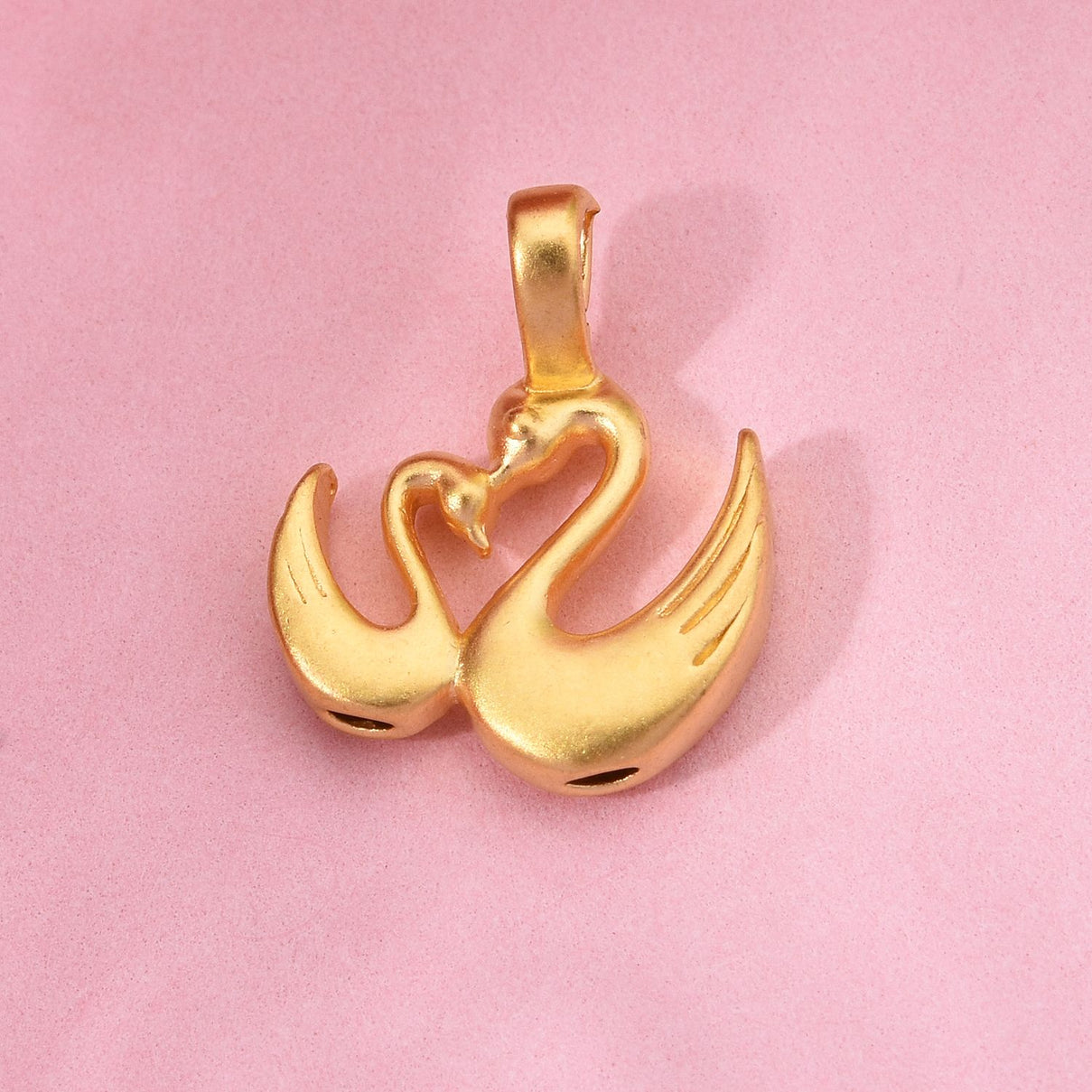 24K Yellow Gold Swan Pendant 8015945 1