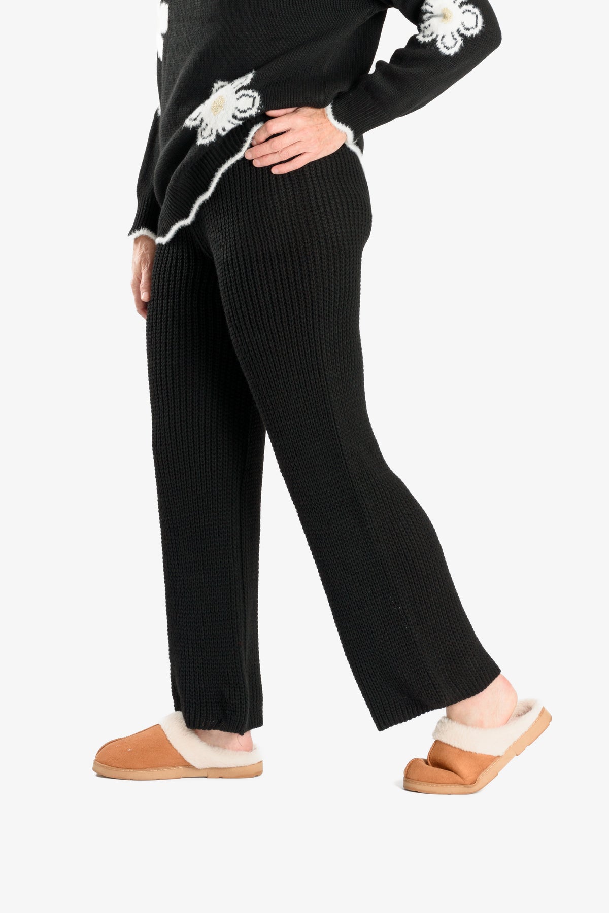 Straight-Fit Knitted Ladies Trousers V32594387 3