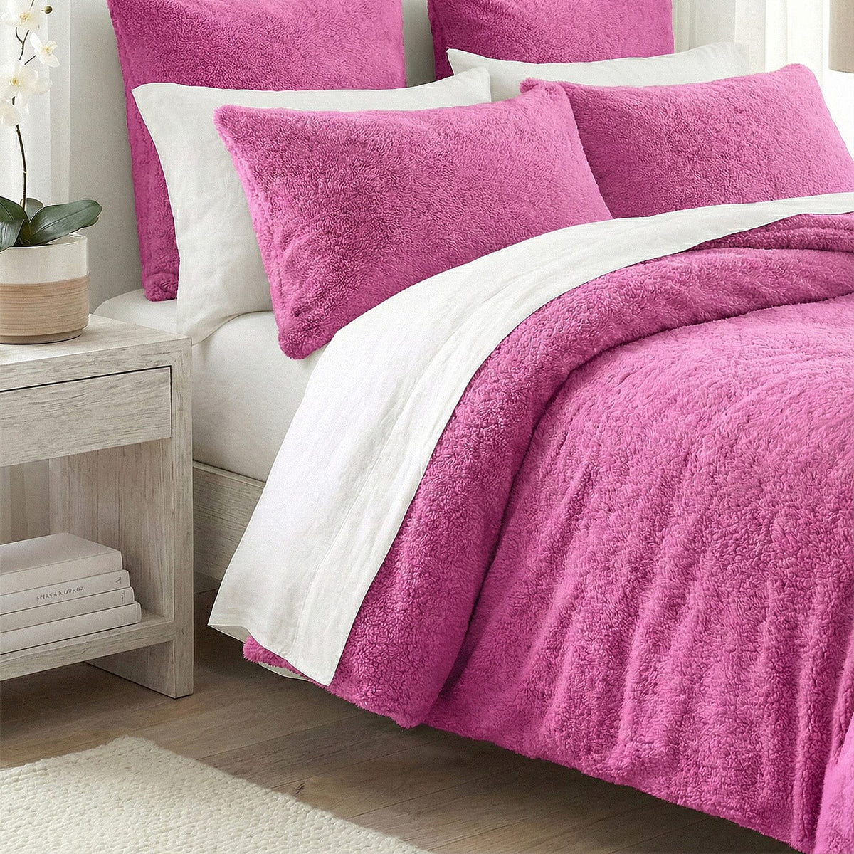 Comforter and Duvet - Fuschia V32579799 1
