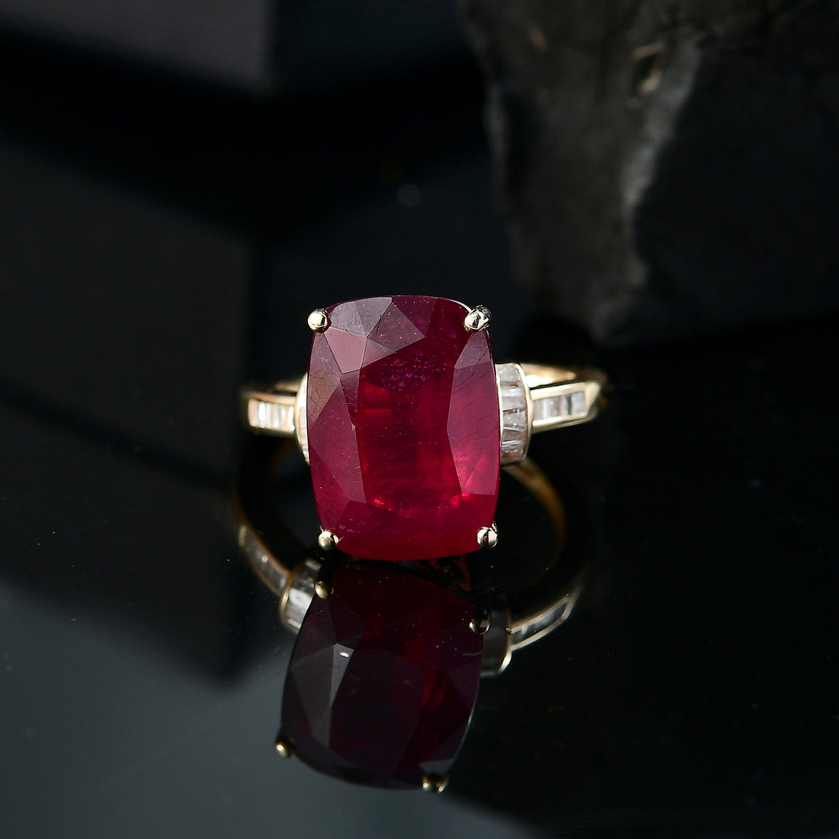 9K Yellow Gold AAA African Ruby, White Diamond Ring 10.33 Ct. 8039806 1