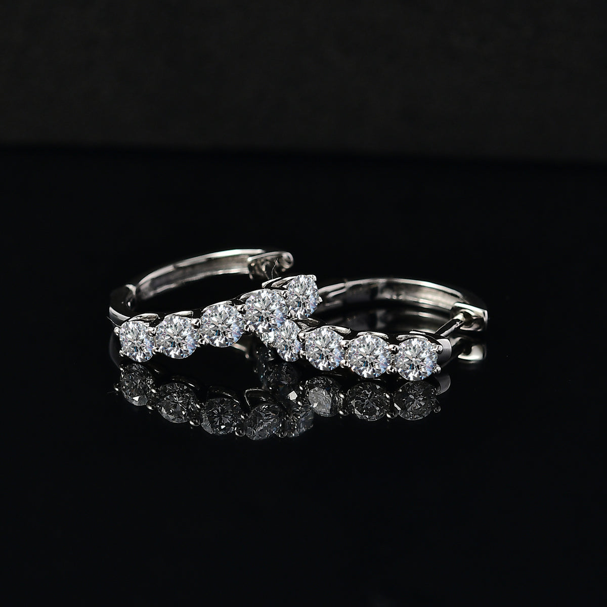 LUXURIANT 1 Ct. Lab Grown Diamond Hoop Earring in 950 Platinum SGL Certified (VS/E-F) 8040070 2