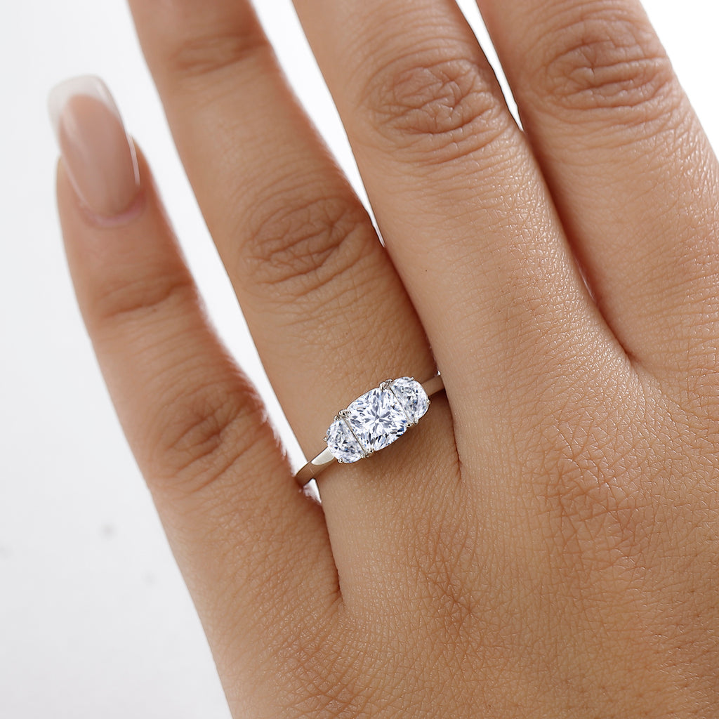 Luxuriant 950 Platinum SGL Certified (VS-EF) Lab Grown Diamond Solitaire Ring 1.54 Ct.  4,00 gram