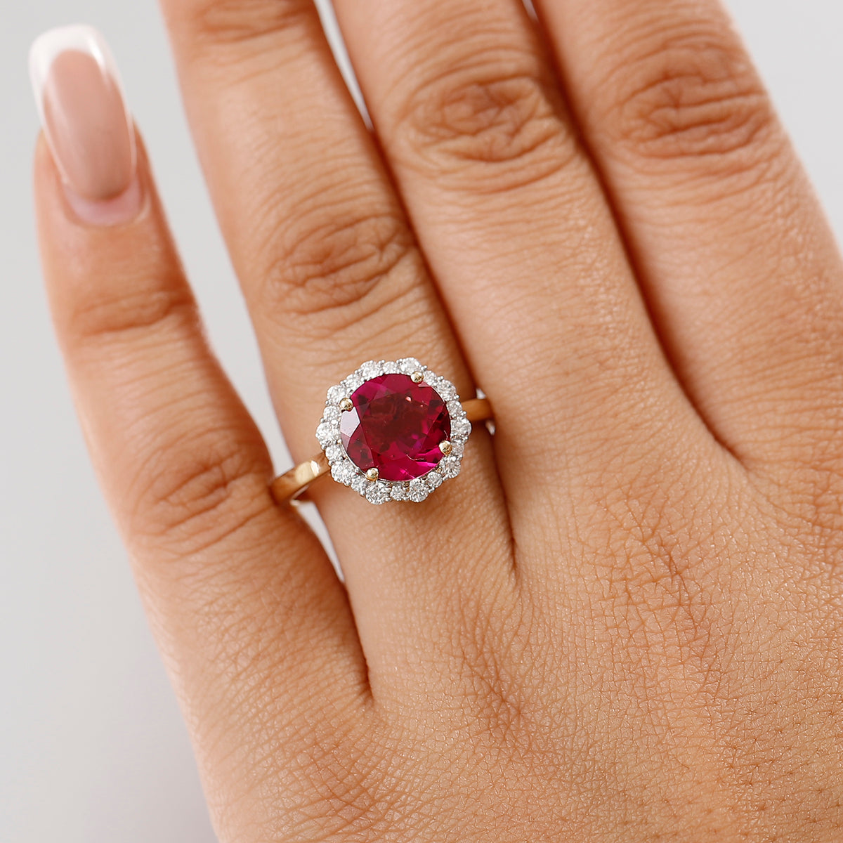 Certified and Appraised LUXURIANT 3 Ct. AAA Lab Grown Bixbite, Lab Grown Diamond Halo Ring in 10K Yellow Gold (VS-EF) 8063229 3