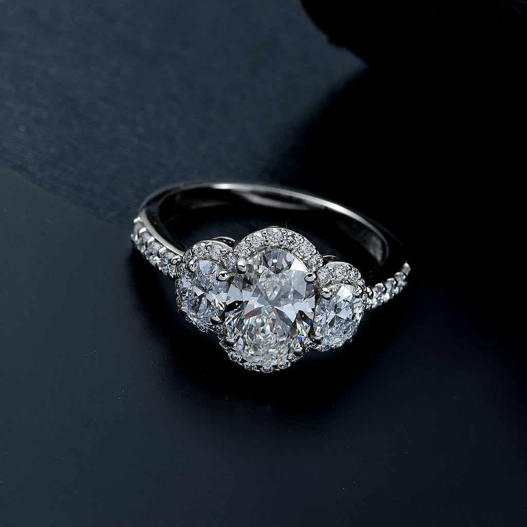 Luxuriant Diamond 950 Platinum IGI Certified (VS-EF) Lab Grown Diamond Ring 2.40 Ct, Platinum wt. 4.50 Gms._8094889_1