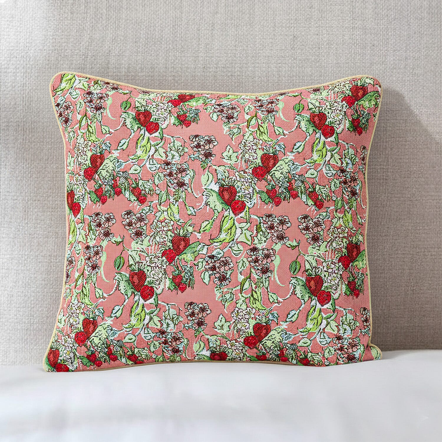 Signare Tapestry Collection - Designer Inspired Wild Strawberry Garden Cushion 8103839 0