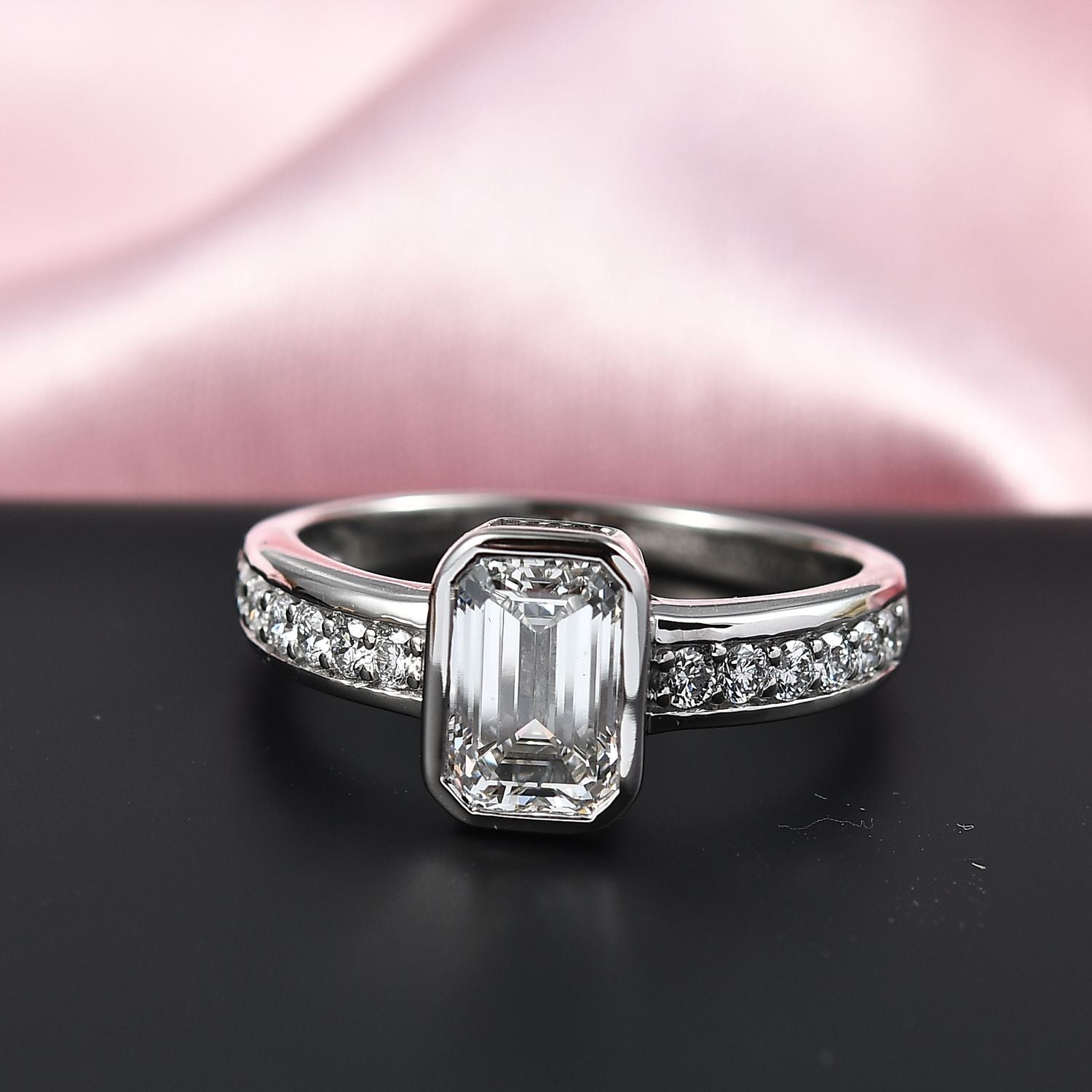 LUXURIANT 2 Ct. Lab Grown Diamond Emerald-Cut Ring in 950 Platinum IGI Certified VS-EF 8107167 2