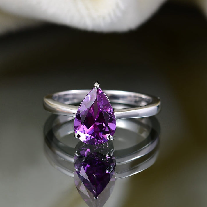 Certified &amp; Appraised LUXURIANT 2.73 Ct. AAA Lab Grown Purple Sapphire Solitaire Ring in 10K White Gold 8112370 2