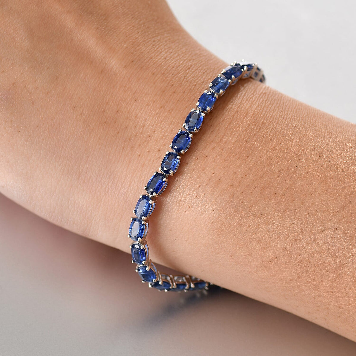 Premium Natural Kashmir Kyanite Tennis Line Bracelet (Size - 8) with Buckle Clasp in Rhodium Overlay Sterling Silver 18.11 Ct. V32515623 3