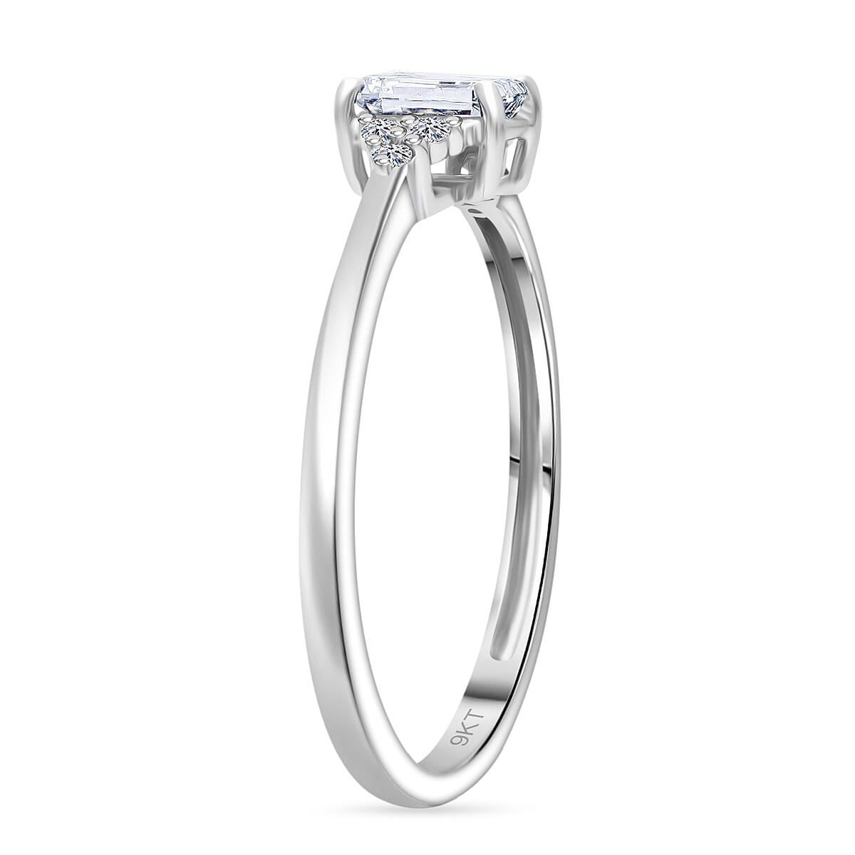 LUXURIANT 9K White Gold VS Lab Grown Diamond EF, VS Ring, Gold Wt.2.48 Gms  0.590  Ct. 8132102 4
