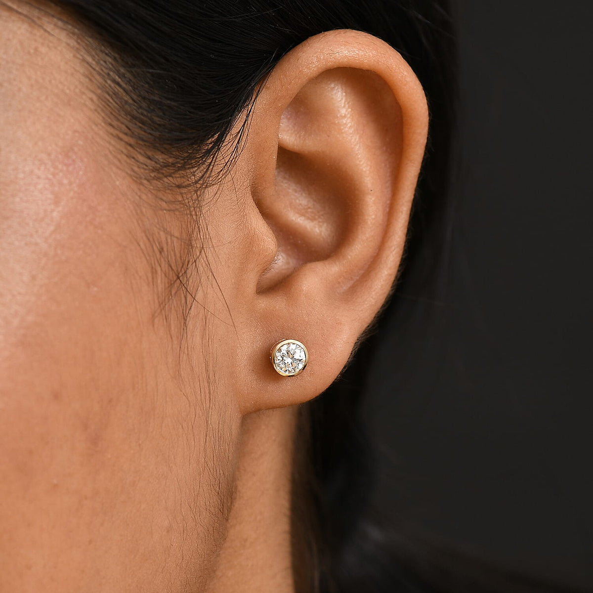 LUXURIANT 1 Ct. Lab Grown Diamond Stud Earring in 9K Yellow Gold SGL Certified 8132870 3