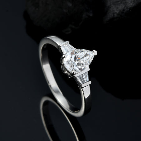 1.27.Ct Luxuriant Diamond 950 Platinum IGI Certified (VS-EF) Lab Grown Diamond Ring 1.27 Ct, Platinu V32469450 2