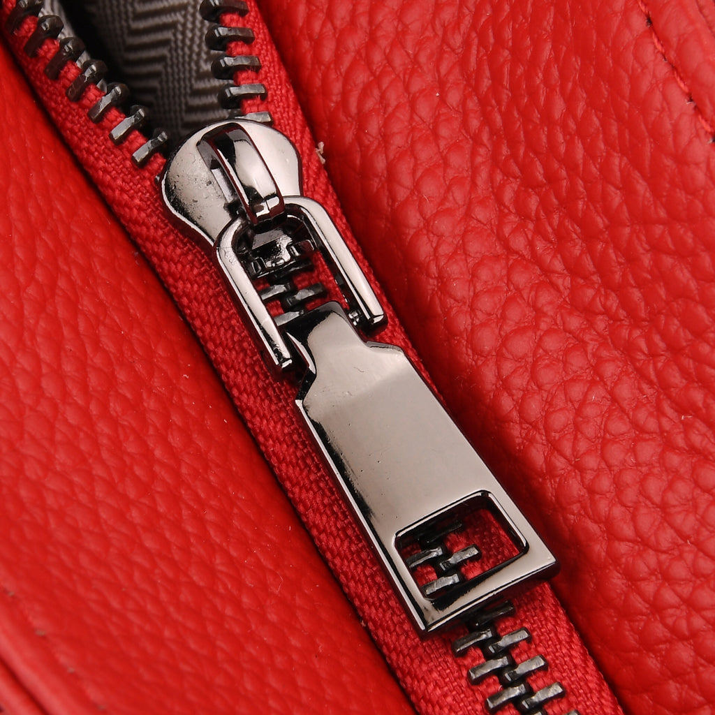 Vicenza 2025 Autumn/Winter Collection - Genuine Leather Belt-detail Crossbody Bag with Detachable Shoulder Strap - Red_8158447_6