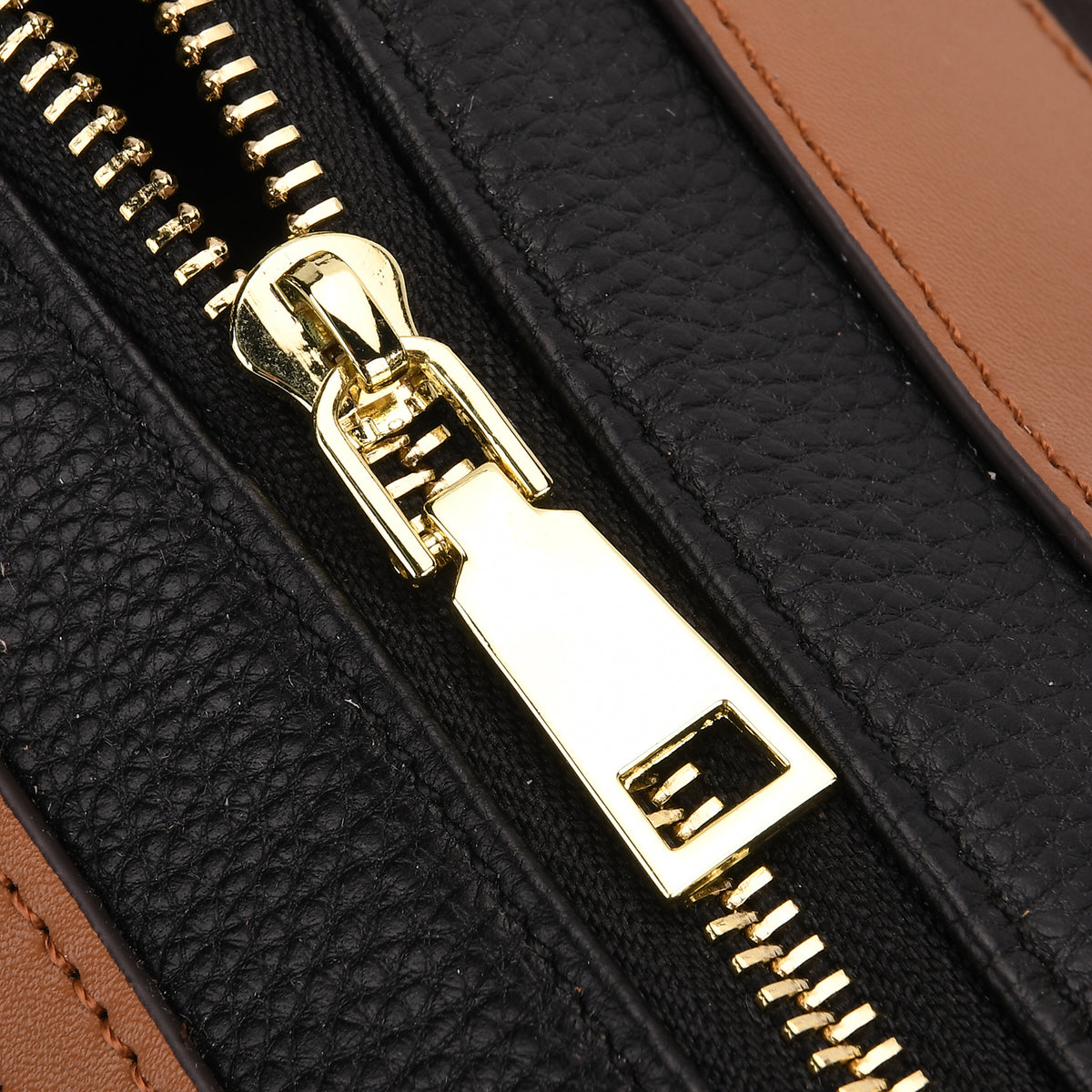 Genuine Leather Bandouliere Crossbody Bag - Black V32643035 7