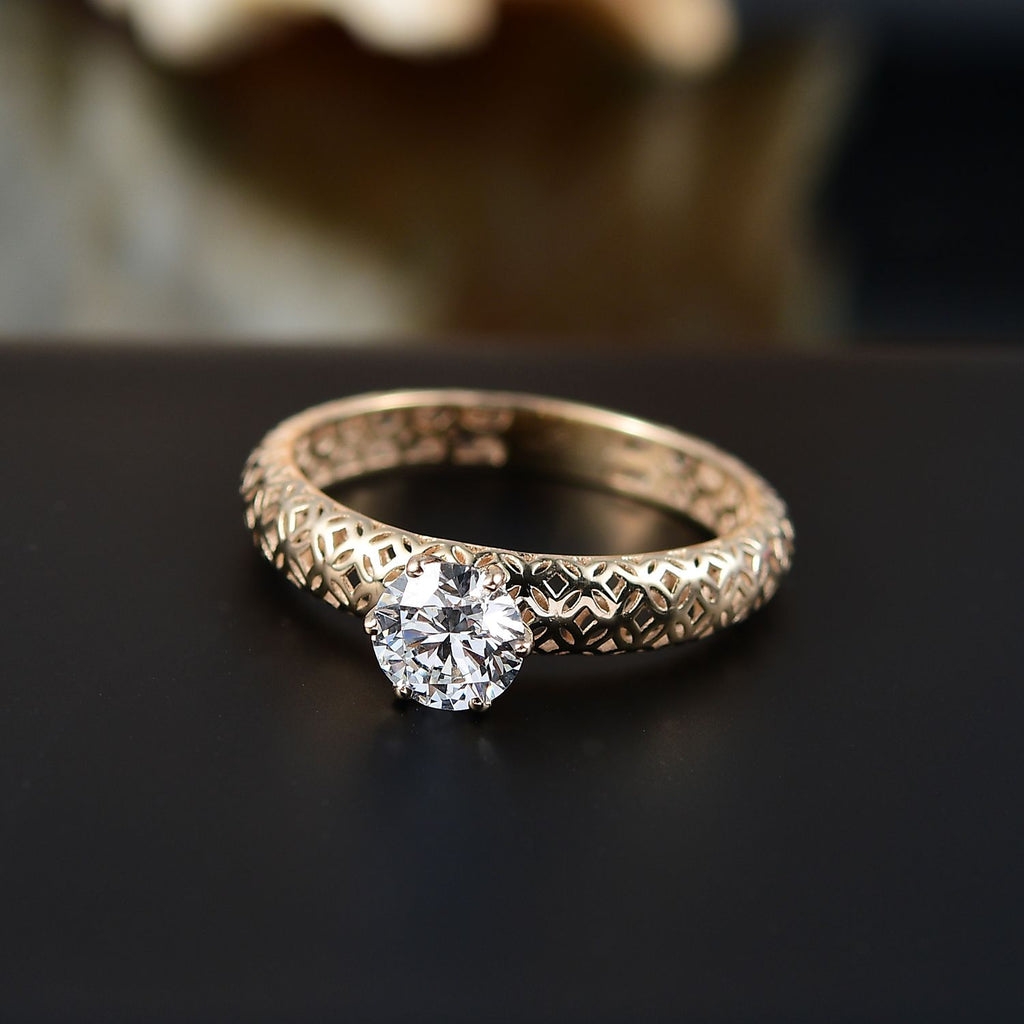 Luxuriant - 9K Yellow Gold SGL Certified VS-E/F Lab Grown Diamond Solitaire Ring_8177931_1
