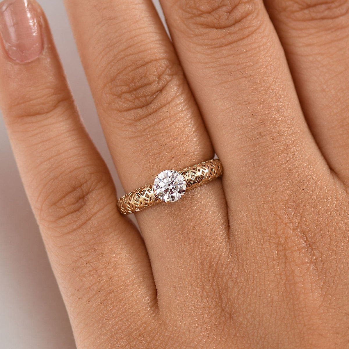 LUXURIANT 0.75 Ct. Lab Grown Diamond Solitaire Ring in 9K Yellow Gold SGL Certified (VS-EF) V32724180 3