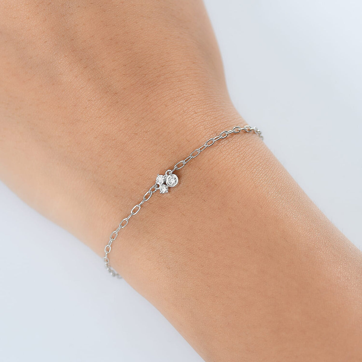 LUXURIANT Lab Grown Diamond 3-Stone Chain Bracelet (Size - 7.5) with Lobster Clasp in Rhodium Overlay Sterling Silver (SI-G-H) 8183283 3