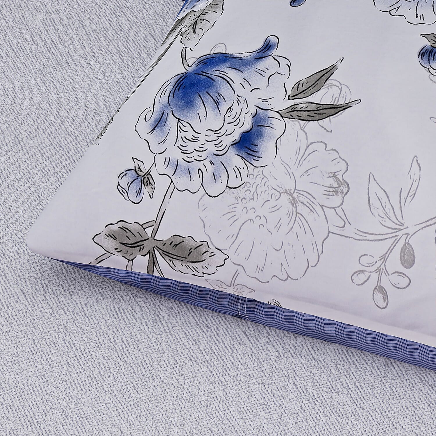 Homesmart 3 Piece Floral Print Comforter Set Inc. 1 Comforter &amp; 2 Pillowcases (Size UK Double) - Blue 8187115 3