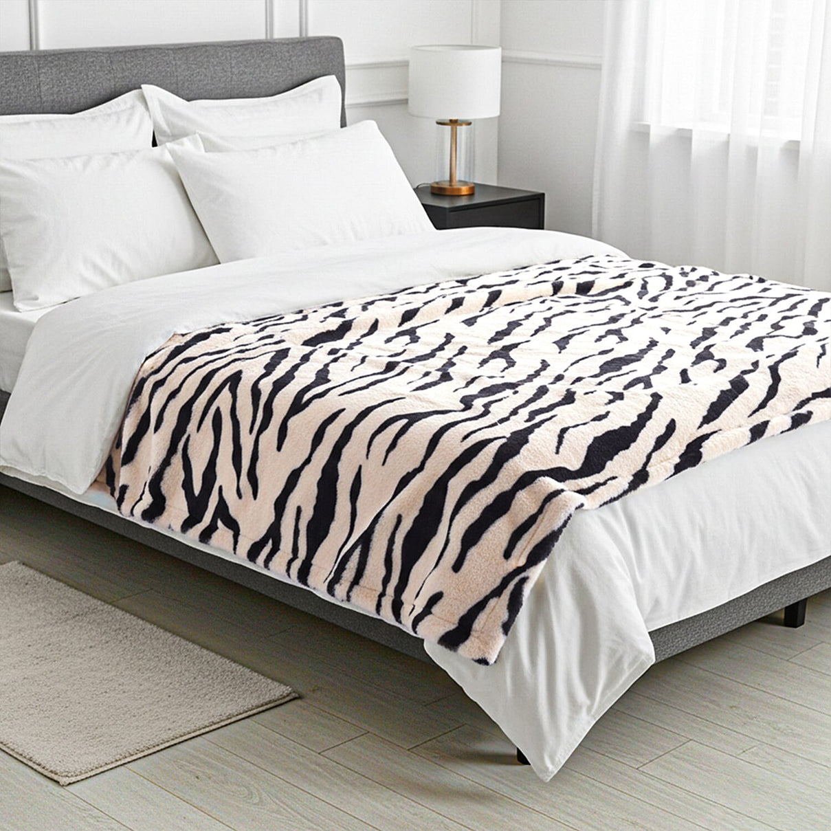 LIVMORE Zebra Print Faux Fur Cosy Blanket (200x150 cm) - Off-White &amp; Black, 560 GSM V32533724 0