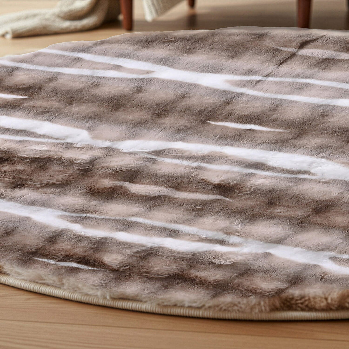 Luxury Collection - Bubble Faux Fur Print Rug with Foam Base (120cm Dia.) - Grey 8188757 2