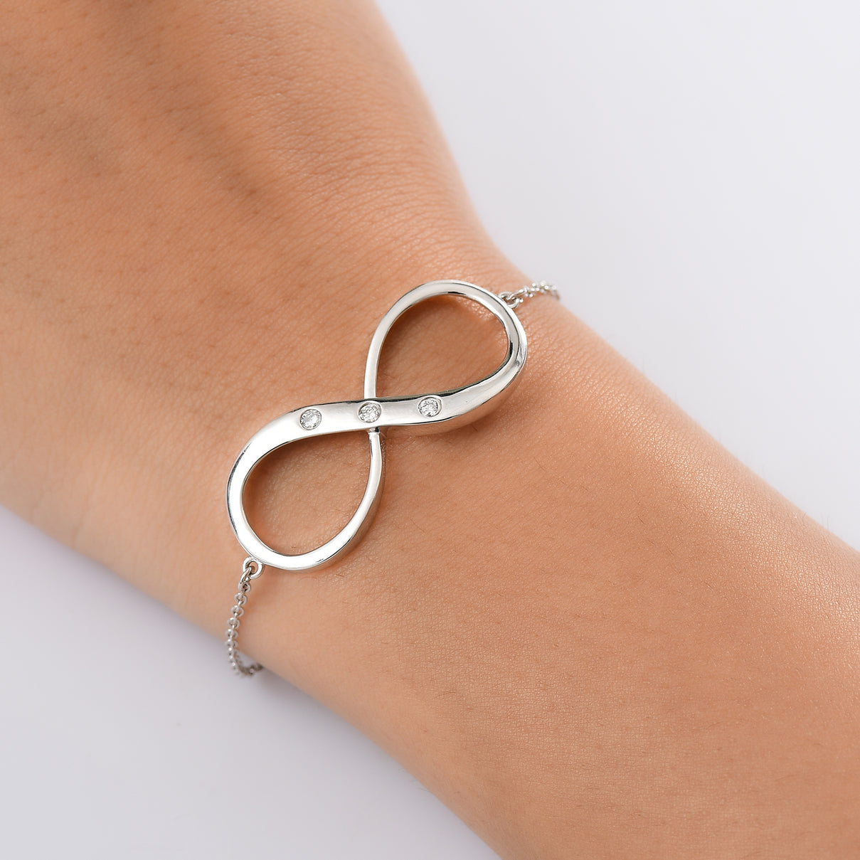 LUXURIANT Lab Grown Diamond Infinity Bracelet (Size - 7.5) with Lobster Clasp in Rhodium Overlay Sterling Silver (SI-G-H) 8192186 3