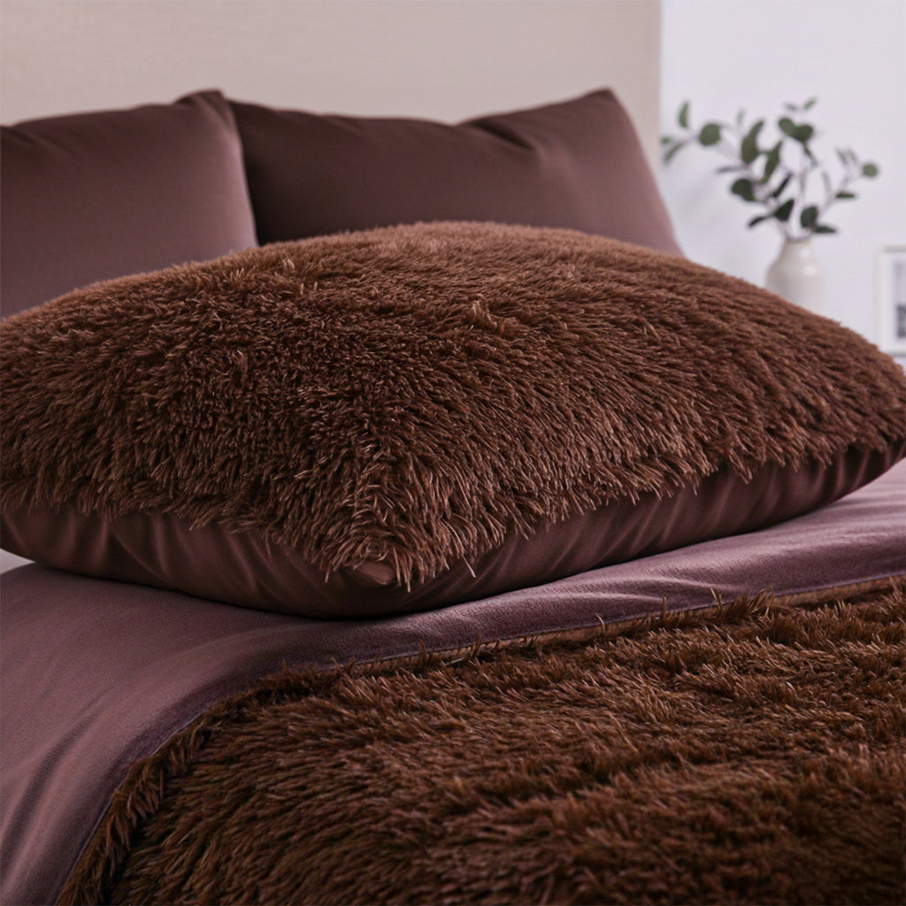 Luxury 6 Piece  Bedding Collection- Faux Rabbit Fur Comforter With Reversible Dutch Velvet Thermal Backing, Fitted Sheet, 2 Faux Rabbit Fur Pillowcases & 2 Velvet Pillowcases - Chocolate Double_8193641_3
