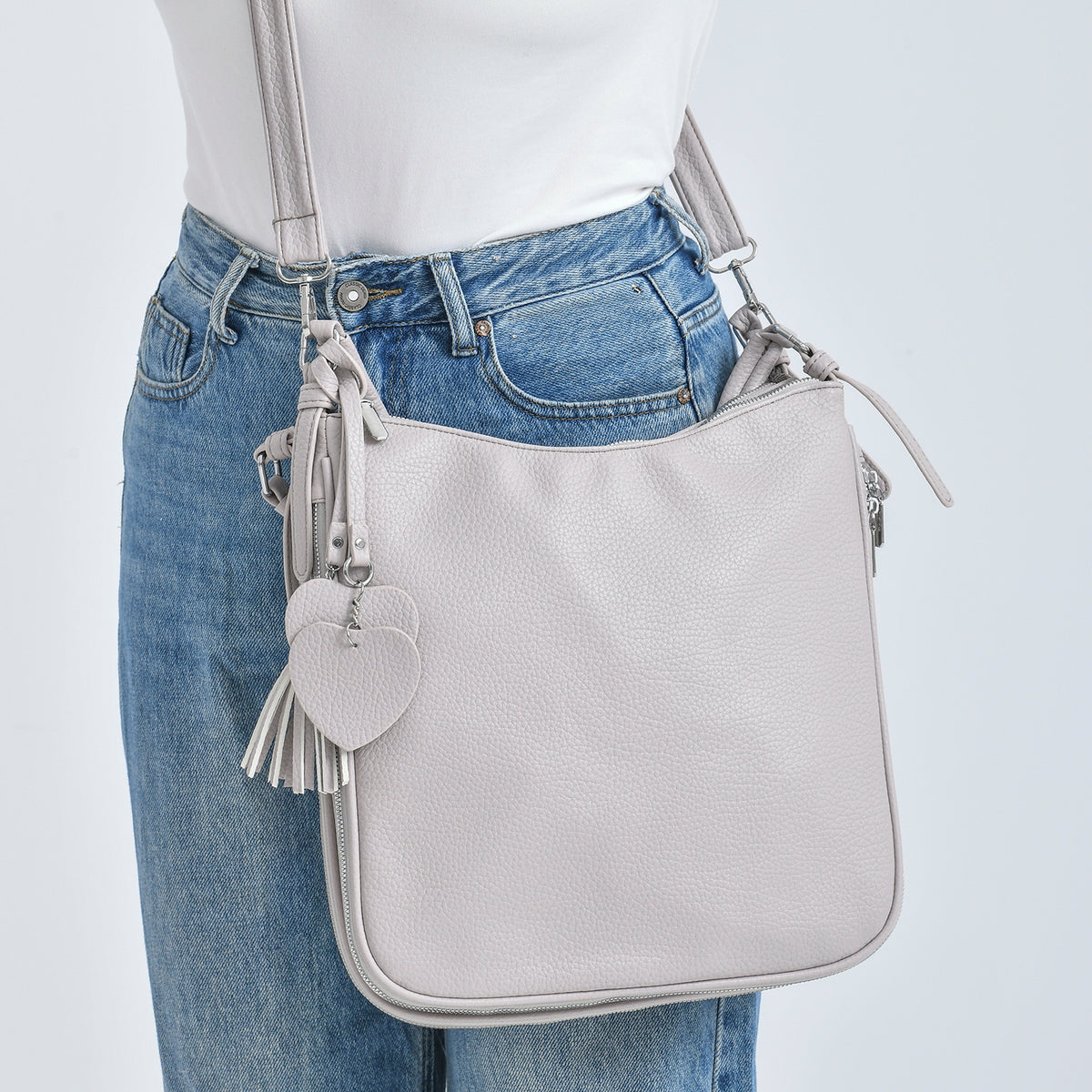 Leatherette Hobo Bag with Heart Charm &amp; Crossbody Strap (125 cm) - Off-White V32514993 4