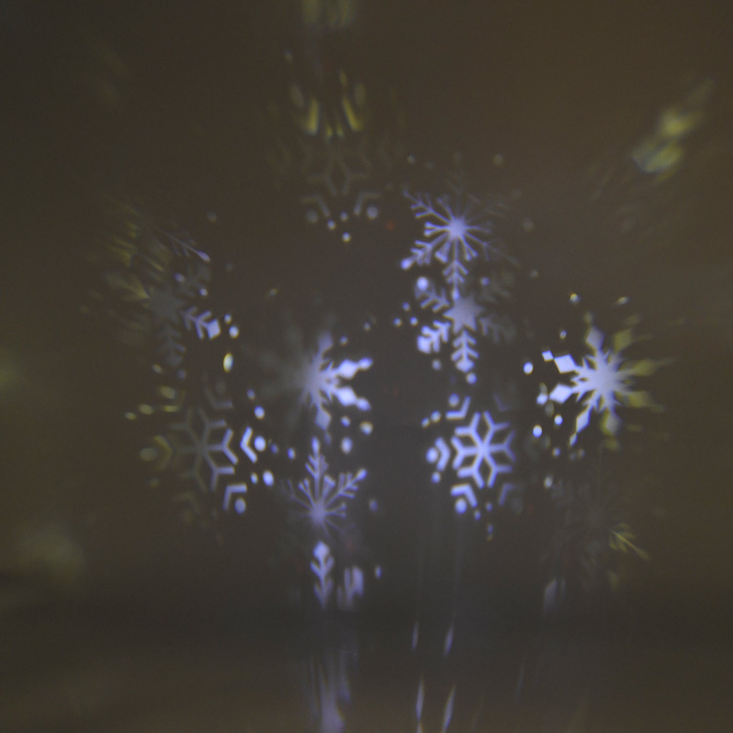 Rotating Snowflake Christmas Tree Topper with Lighting - USB Type-C Powered - Silver V32534372 3