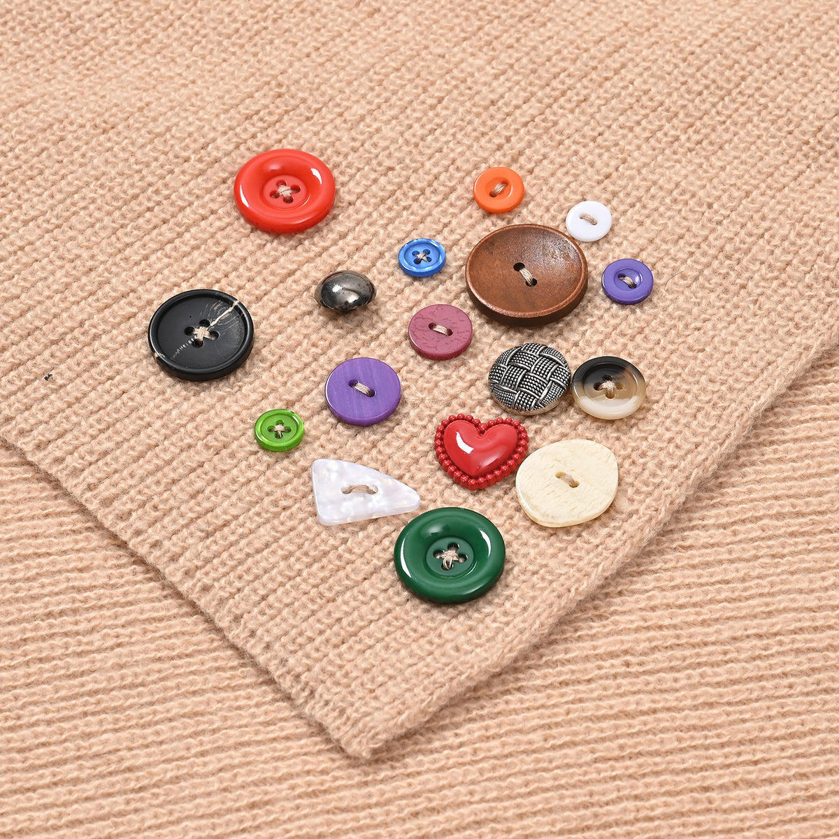 Designer Closeout Deal - Scarf with Colourful Button Accents - Cream V32563542 6